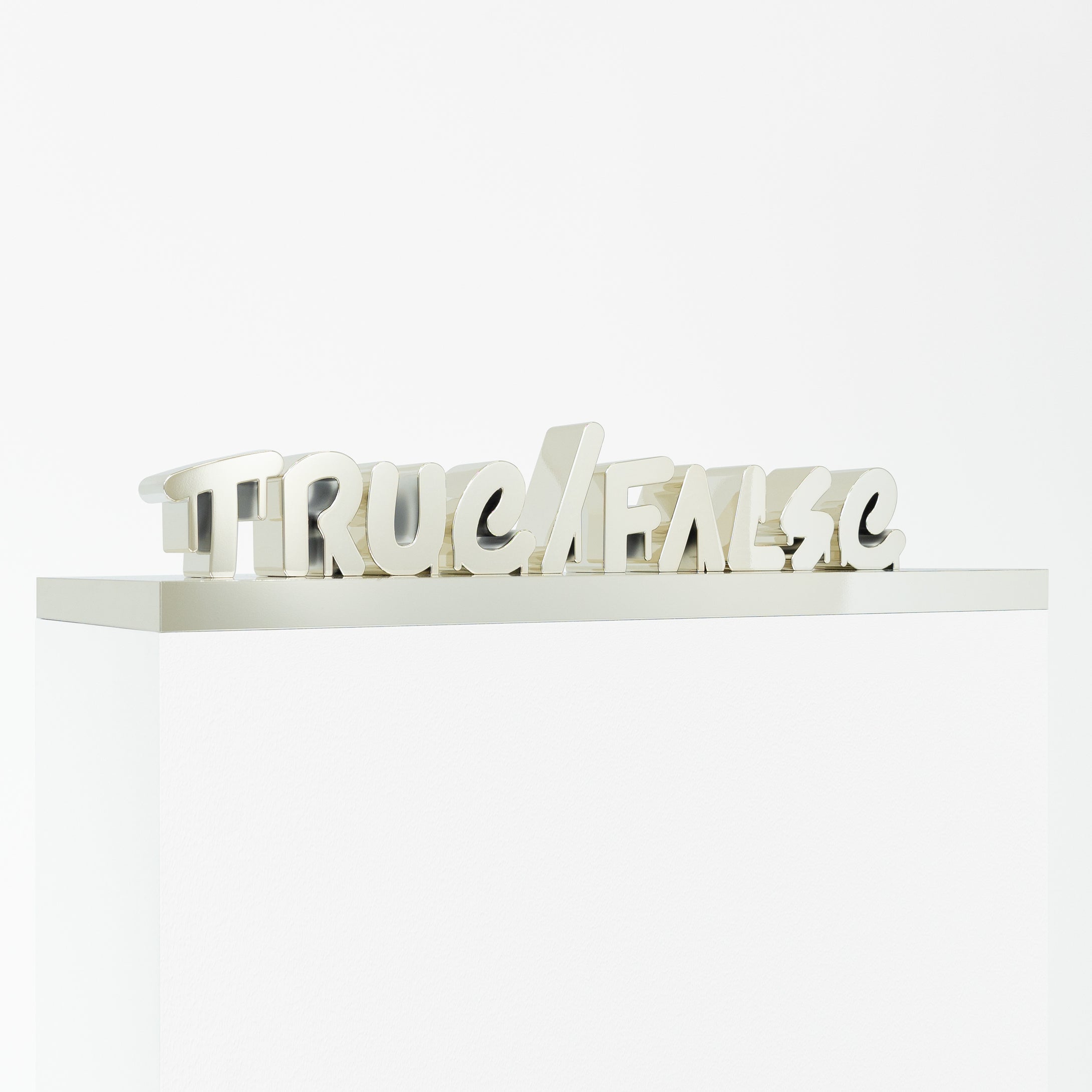 TRUE / FALSE *GOLD by Masato Yamaguchi / 山口真人 Sculpture,SELFY,2022,TOKYO